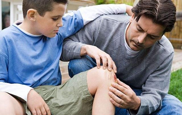 皮膚擦傷了，應該怎么選擇醫用消毒液才是正確的？【漓峰】